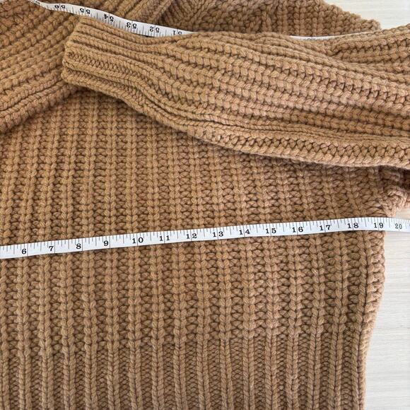 Banana Republic Italian Merino Cropped Sweater Size XS Camel Chunky Knit Funnel - Picture 12 of 13